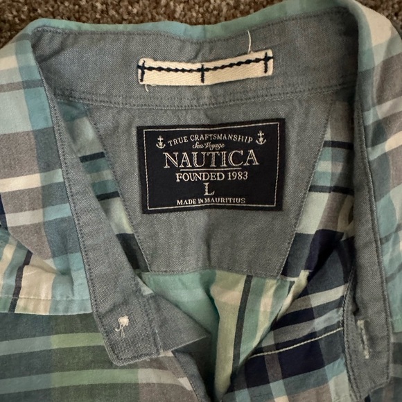 NAUTICA Large Scale Plaid Long Sleeve Button Down - Picture 3 of 3